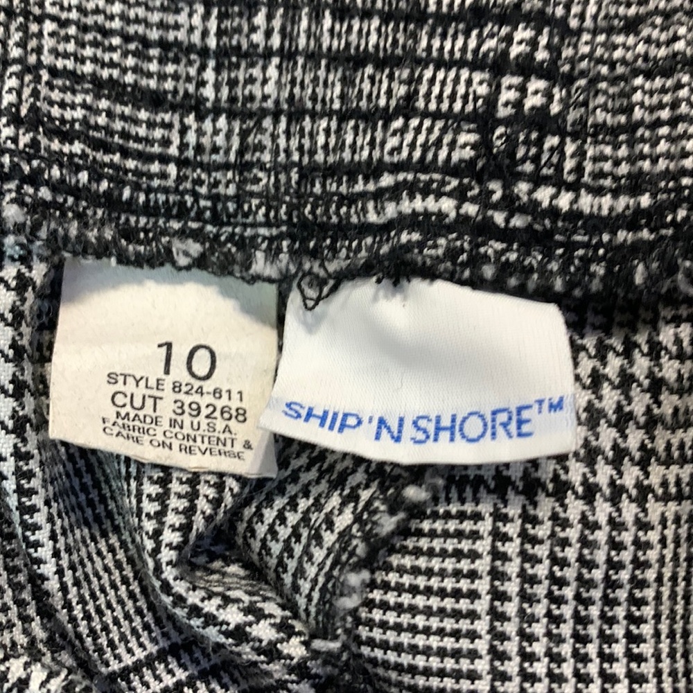Ship n Shore size 10 in great shape